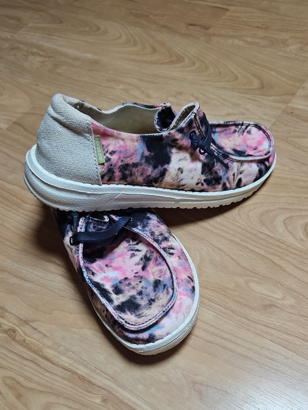 Hey Dude Wendy Tie-Dye Canvas Slip-On Shoes in Pink and Navy Sz: 7